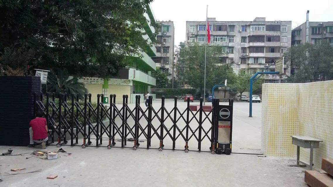 赣州南康区赣州南康区深圳市伸缩门